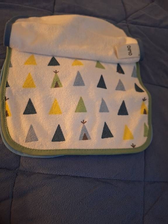 Baby-Mahlzeiten: Neue Klettlätzchen Marke Bibs – Gebraucht aus Düdingen von san_kf2l 2