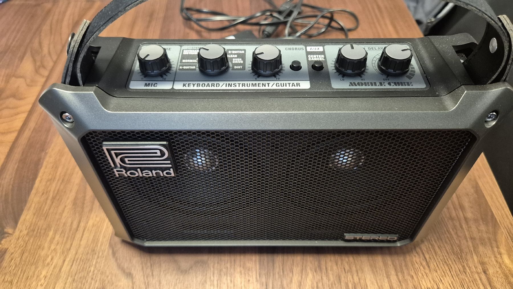 Roland Verstärker: Roland Mobile Cube Stereo Amplifier like new – Neu (gemäss Beschreibung) aus Lausanne von sgo_vm6d 1