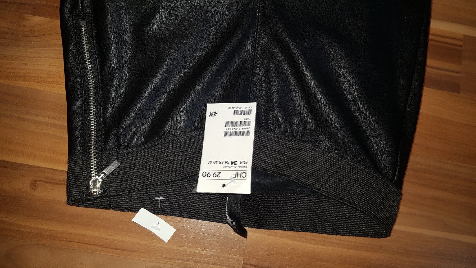 H&M Pantaloni: Kunstlederhose/Leggings Divided gr 34 L9 – Nuovo (secondo la descrizione) da Schwarzenburg venduto da Flamingo07 1