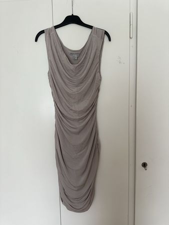 Kleid Grösse 38 neuwertig