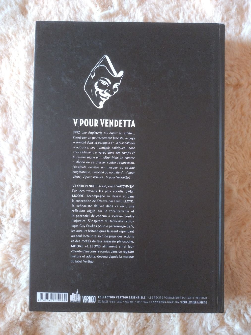 Fumetti: V pour Vendetta - Alan Moore, David Lloyd - TBE  – Usato da Farvagny-le-Grand venduto da LaCaverne 2