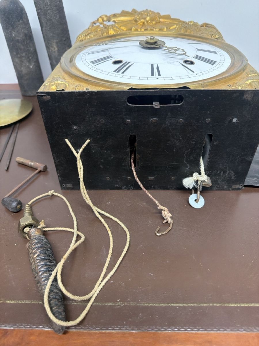 Orologi da terra & Orologi da parete: Ancienne horloge mécanisme à clef – Difettoso da Bôle venduto da K200C 9