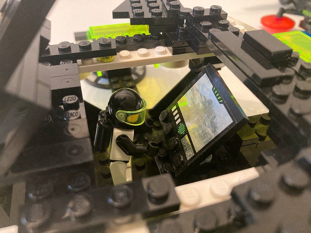 Lego Baukästen: Exploriens Starship "Blacktron II Version" – Gebraucht aus Weesen von zuse_z3 2