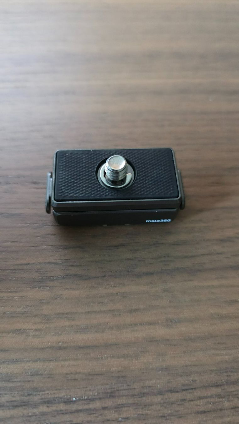 Insta360 Treppiedi & Teste: Original Insta360 X5 Quick Release Mount – Usato da Wil SG venduto da Silvan225