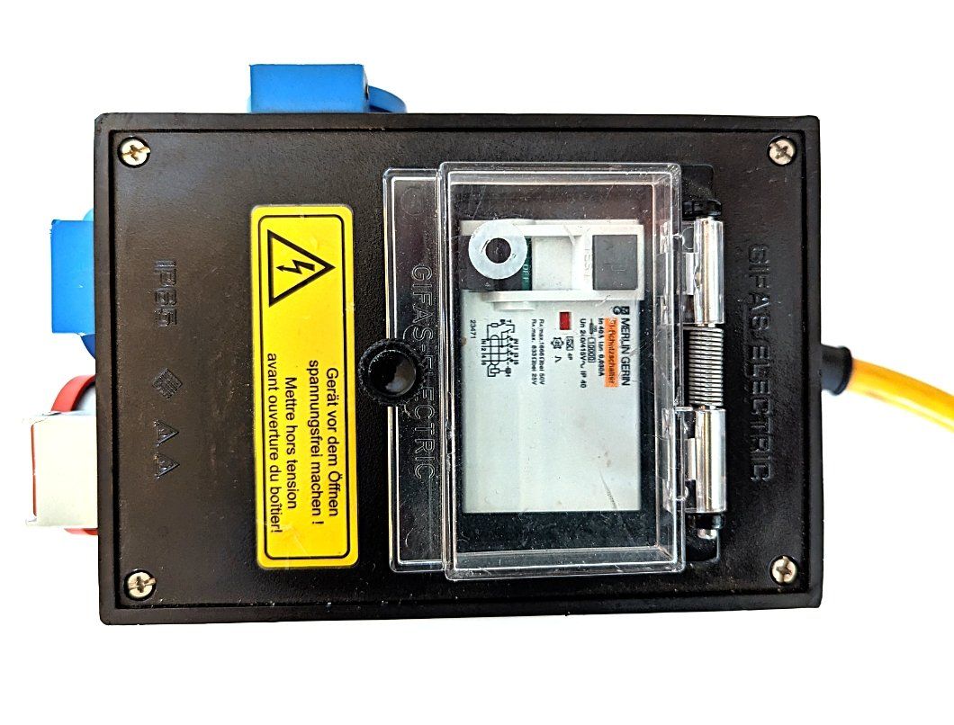 GIFAS Elettrotecnica: mobiler Stromverteiler GIFAS  400 Volt mit FI-Schalter – Usato da Uetikon am See venduto da Tomarrani 2