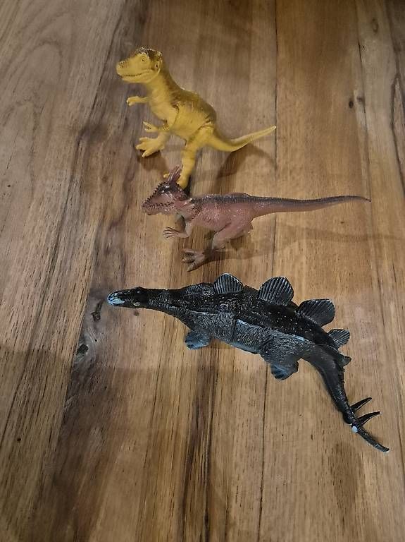 Statuette: 3 Dinosaurier Spielfiguren – Usato da Koppigen venduto da abu_5syv 3