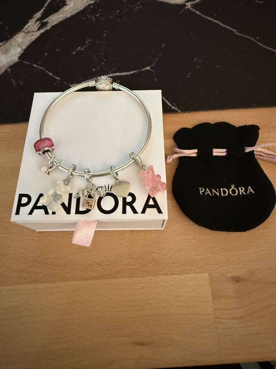 Pandora Bracelets: Pandora bracelet avec 6 charms  – Neuf (Voir description) à Missy par meduse18