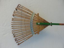 Rechen aus Bambus und Holz guter Zustand Marke Raky