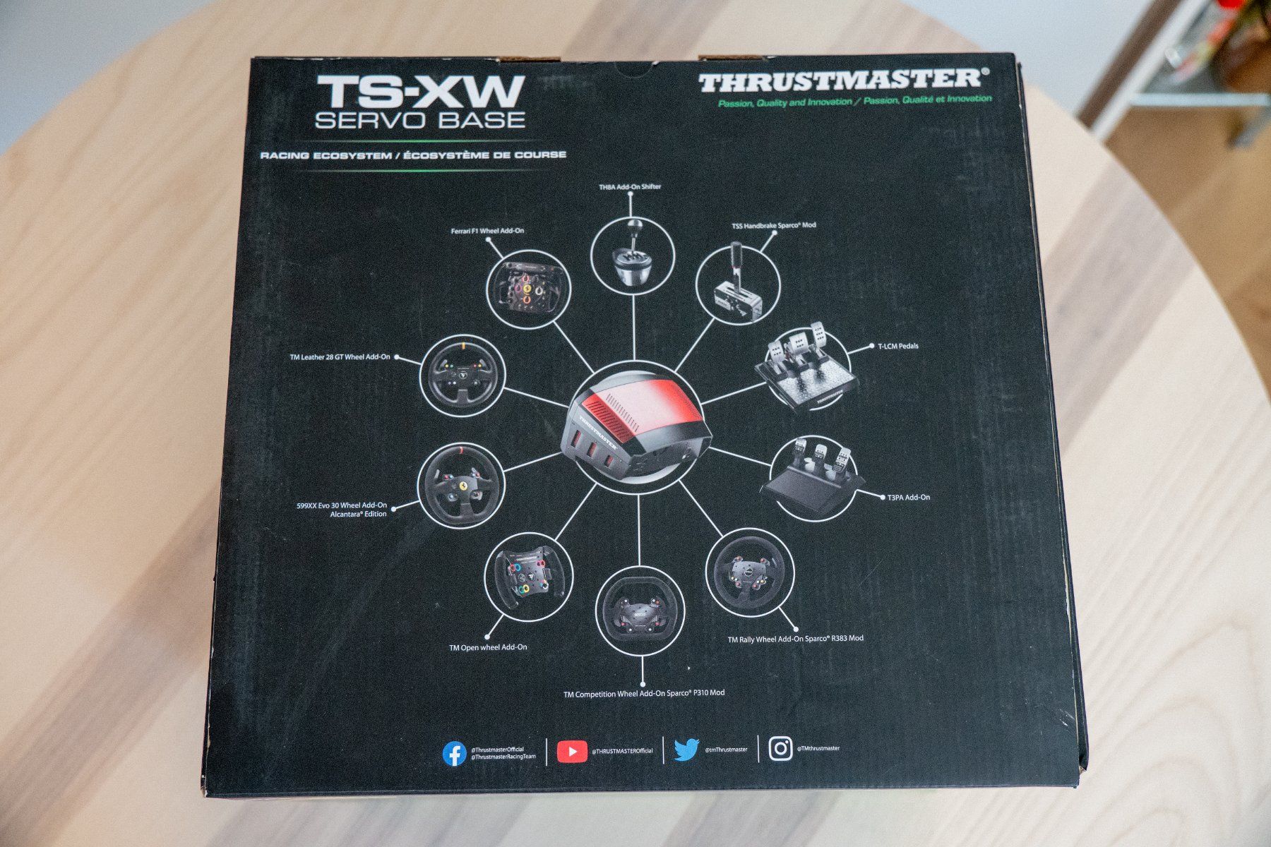 Thrustmaster Manettes: Thrustmaster TS-XW Servo Base - Comme neuf – D'occasion à Zürich par louis.crc 6