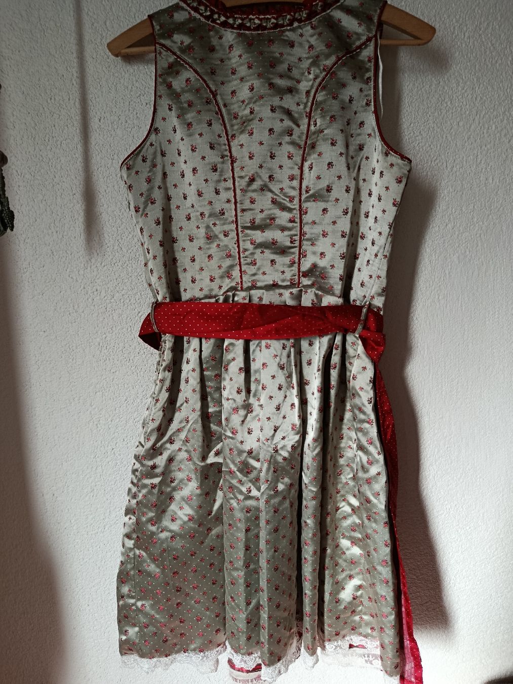 Vestiti: Dirndl von MarJo Glow Collection Grösse 38 – Usato da Wattwil venduto da sunicheyenne 1