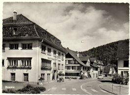 BAUMA Gasthaus Tanne, VW-Bus, Tanksäule
