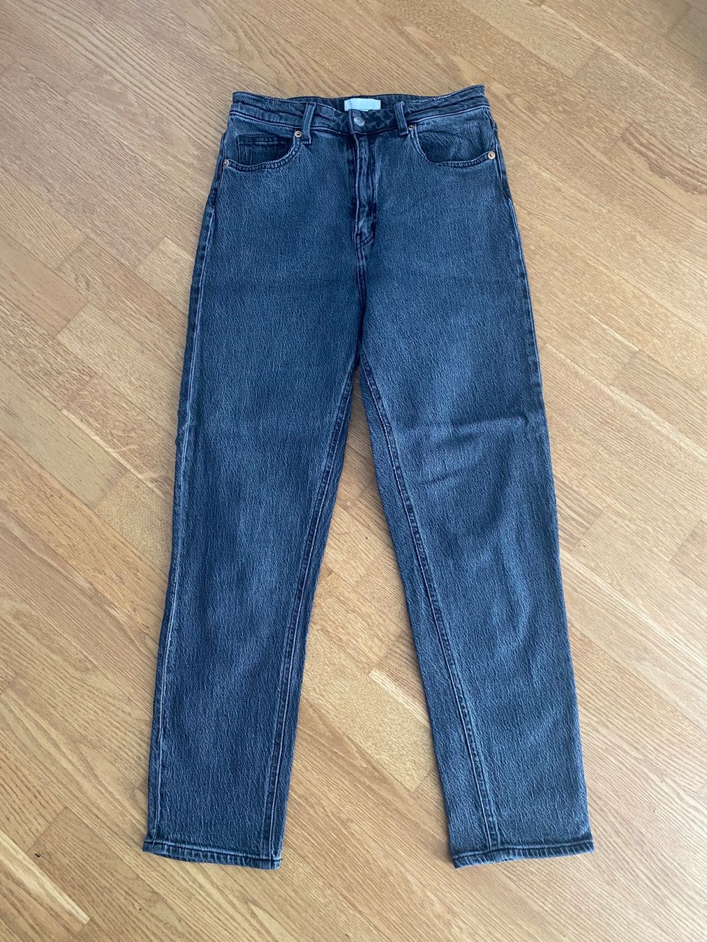 H&M Jeans: schwarze Denim Jeans Gr. 38 – Usato da Riedholz venduto da lenibeni03