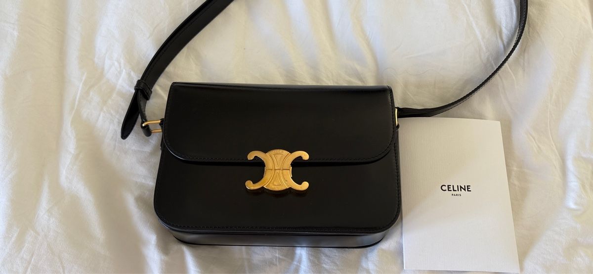 Celine Borse da donna: Celine Triomphe Medium Shoulder Bag Black Like New – Nuovo (secondo la descrizione) da Zug venduto da pv_xcx