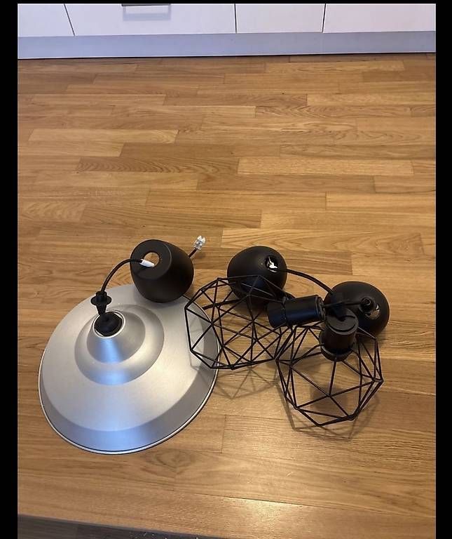 Lampade: Luminaires  – Usato da Lausanne venduto da Mbama23 2