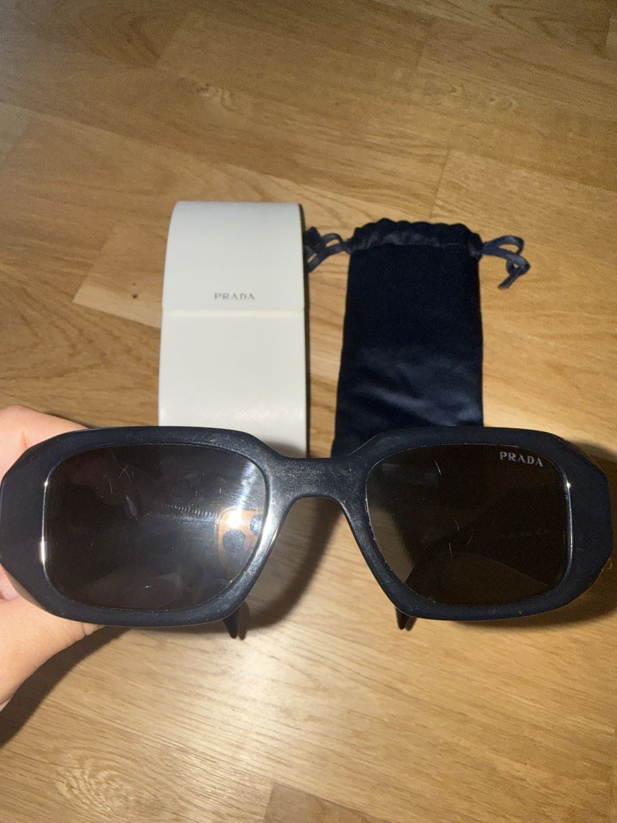 Prada Occhiali & Lenti: Sonnenbrille Prada SPR 17W schwarz – Nuovo (secondo la descrizione) da Zürich venduto da Koller.S 3