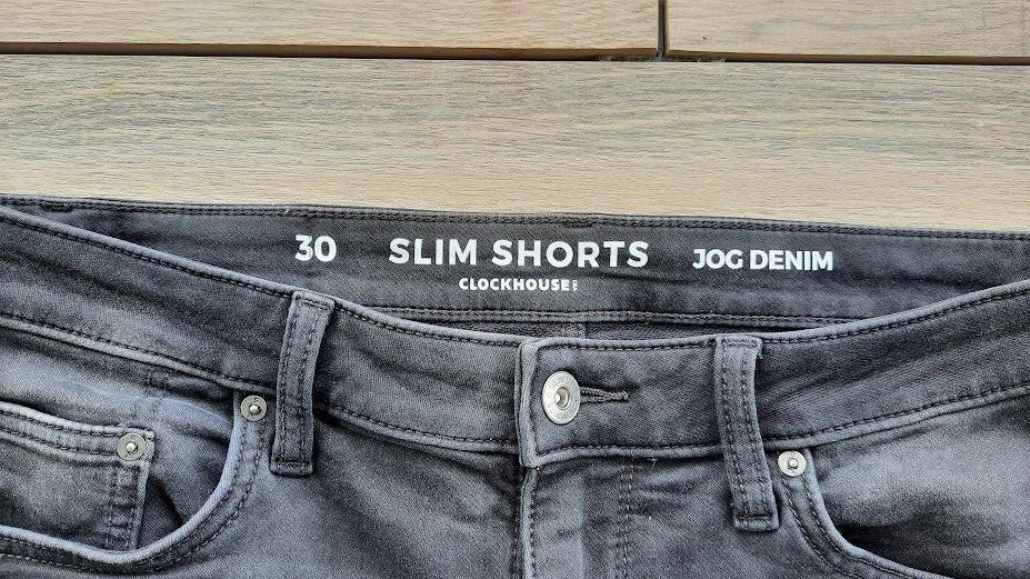 Pantaloni: Shorts Gr. 30 – Usato da Mosnang venduto da zwasli03 2