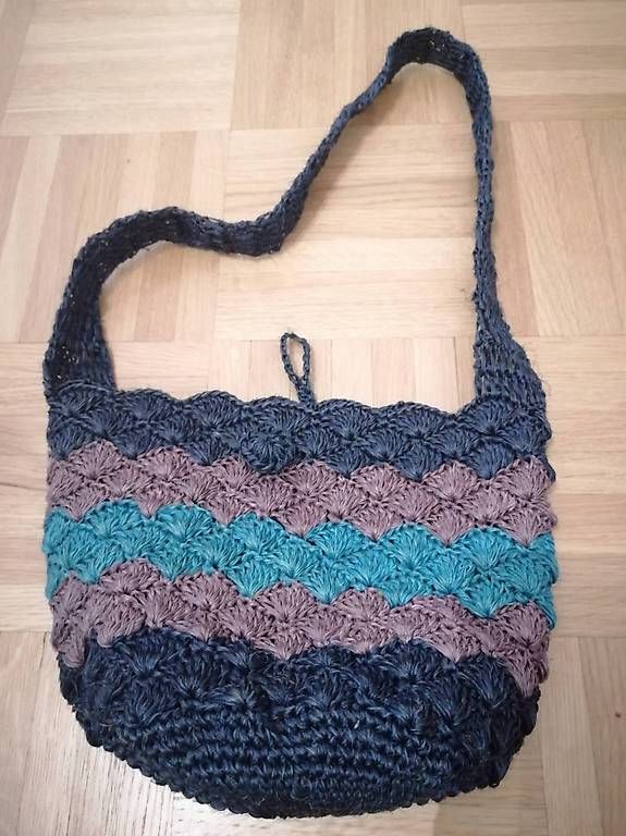 Borse da donna: Petit sac de plage – Usato da Lohn-Ammannsegg venduto da bar_p9my