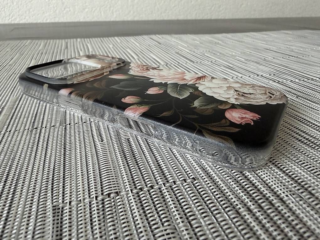 Cover & Protezioni schermo: NEU - iPhone 17 Pro Gummi Hülle Flowers – Usato da Tübach venduto da sab_hd7d 2