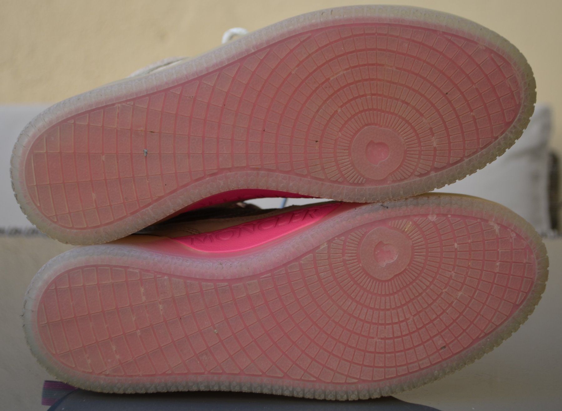 Moncler Scarpe da donna: Moncler Pivot Sneakers 38,5 – Usato da Collonges venduto da Auganien 8