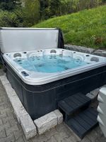 Whirlpool DeluxeSpas Saturn mit 74 Düsen