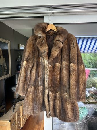 Pelzmantel M kaum getragen gepflegt trendy