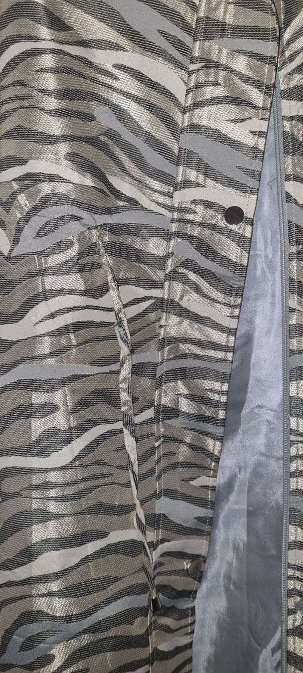 Cappotti: Trendiger Mantel Oski Gr. M Zebra-Muster – Nuovo (secondo la descrizione) da Basel venduto da Dawid1713 1