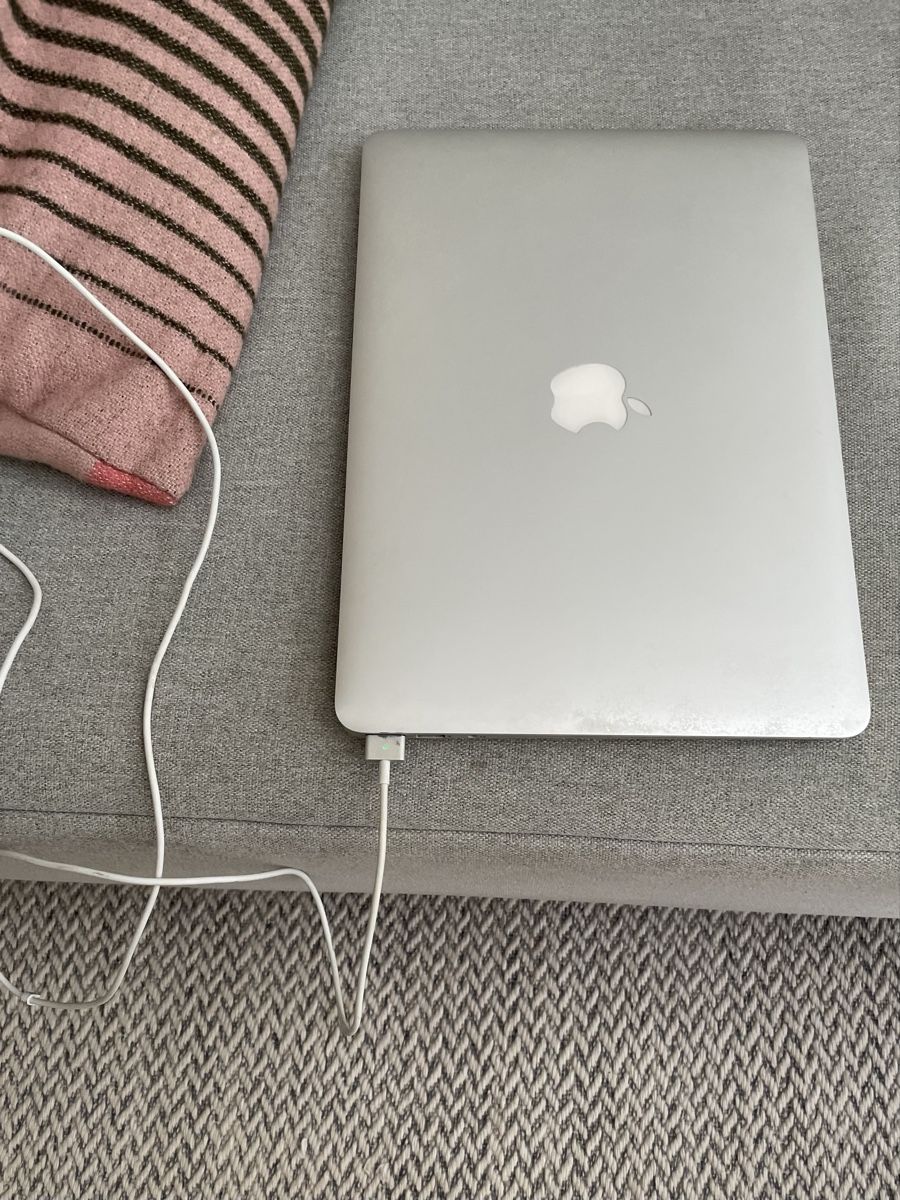 Apple Notebooks: Apple MacBook Air 13 Zoll – Gebraucht aus Killwangen von alexandra029 1