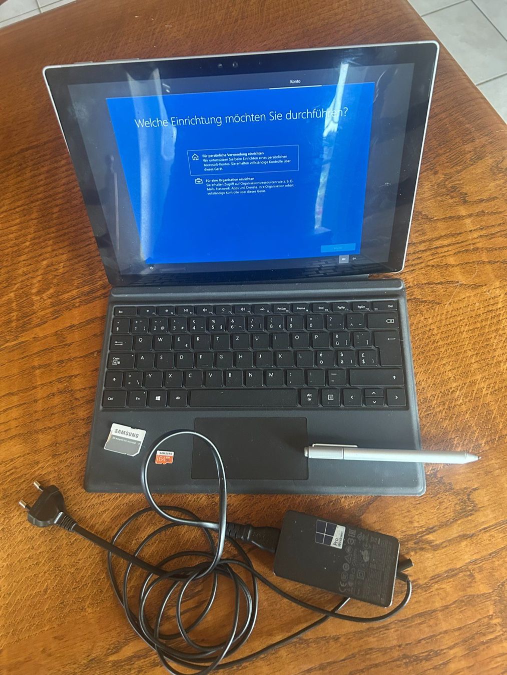 Microsoft Tablettes PC: Microsoft Surface Pro 4 Tablet Set mit Zubehör – D'occasion à Uettligen par buj_n5sf 1