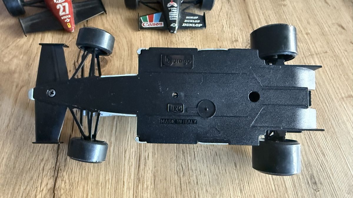 Bburago Modellini d'auto: Modellautos Burago – Usato da Allschwil venduto da Schweiz2016 4