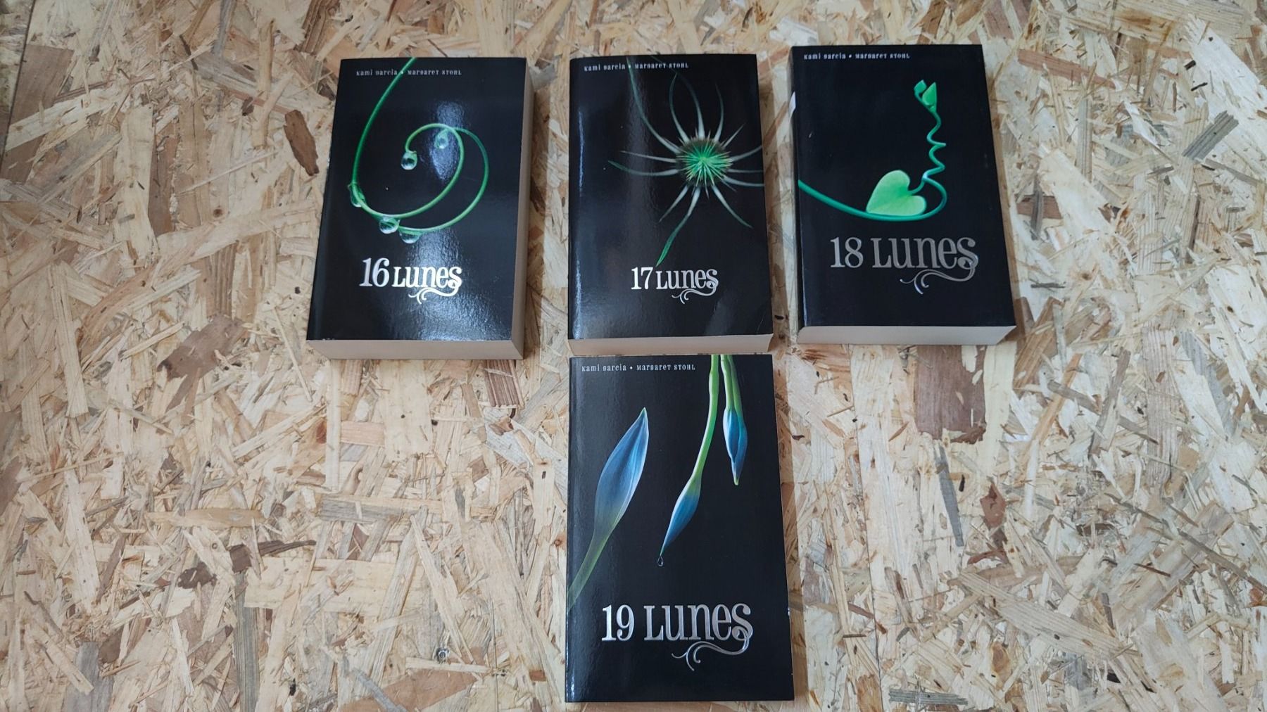 Libri: Livres lots de 4 – Usato da Gryon venduto da Jessicaj87