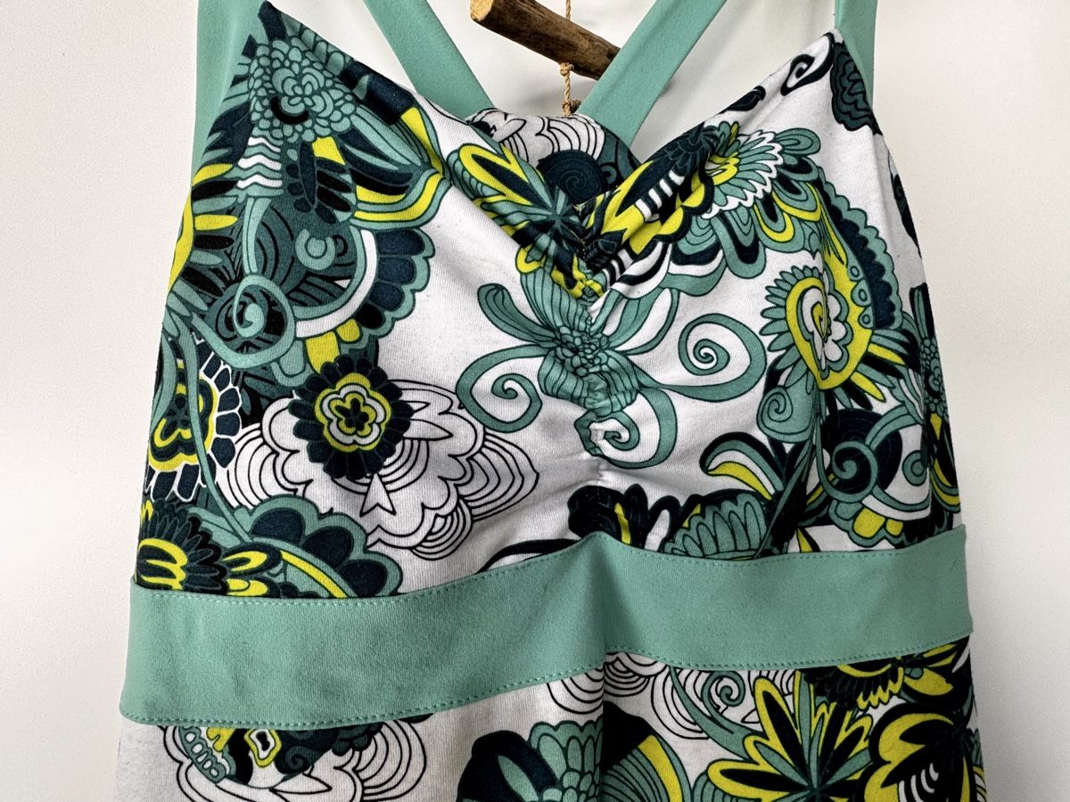 Vestiti: Robe d'été imprimée verte et blanche taille M. t – Usato da Lausanne venduto da Flomag 2
