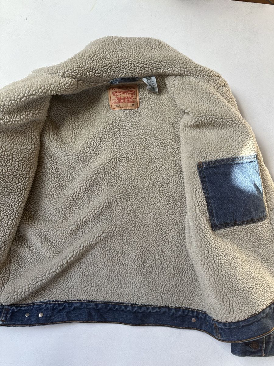 Levi's Giacche: Levi's Sherpa Trucker Jacket  Size M – Usato da Vevey venduto da ledidream 4