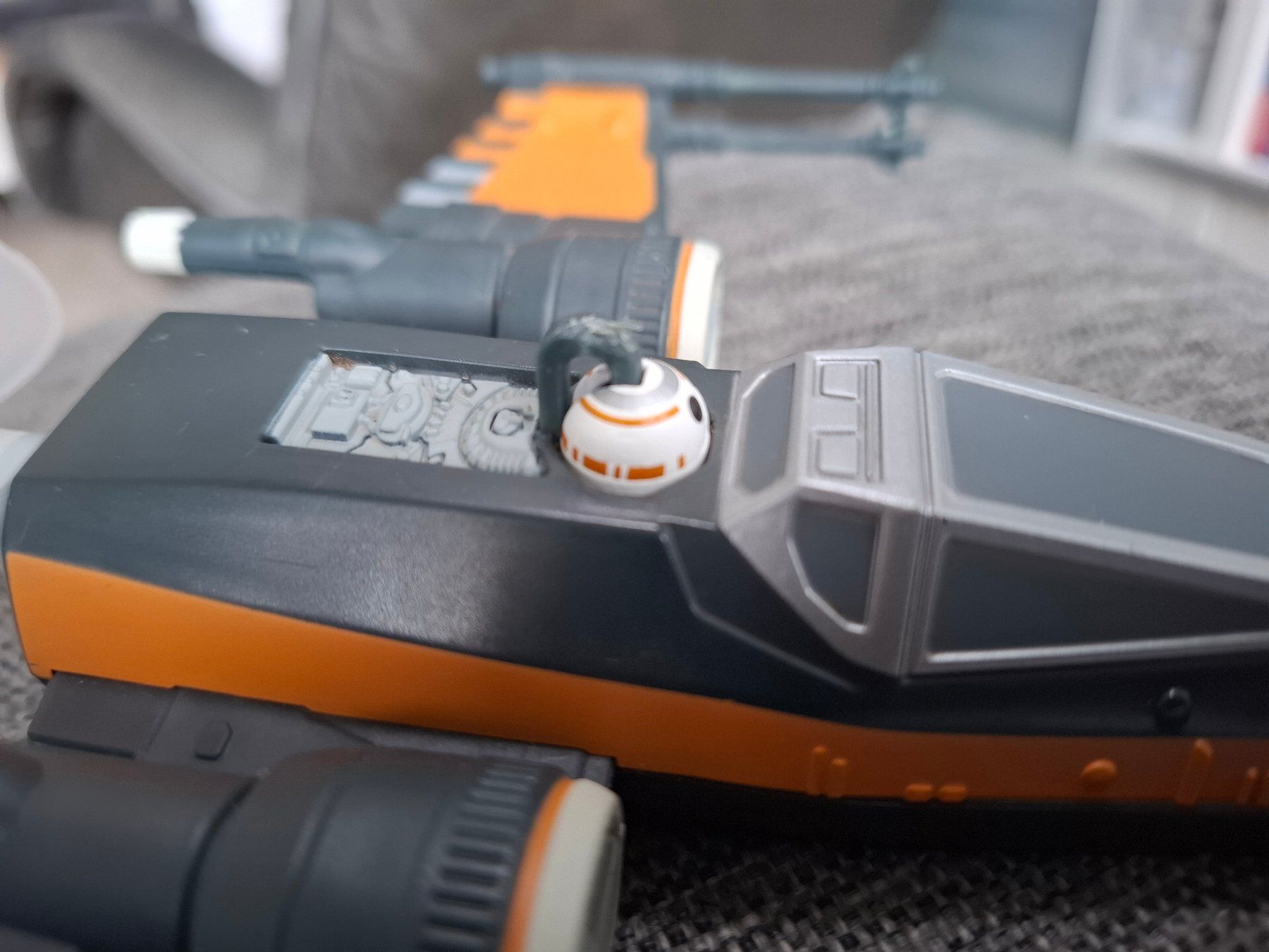 Star Wars Giocattoli: Star Wars X-Wing Fighter orange schwarz – Usato da Birmensdorf ZH venduto da M4rwin 1