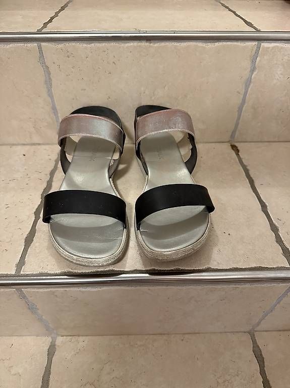 Damenschuhe: Sandales 40 – Gebraucht aus Tavannes von calimero1012