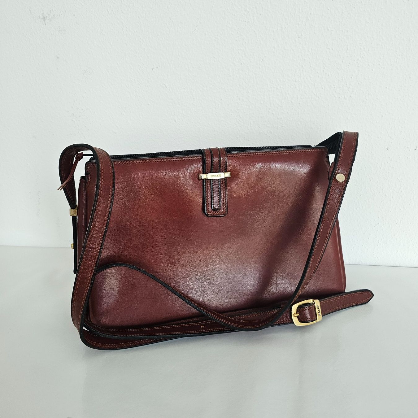 Bally Borse da donna: Bally Leather Crossbody / Shoulder Bag – Usato da Origlio venduto da ann_q6qv 1