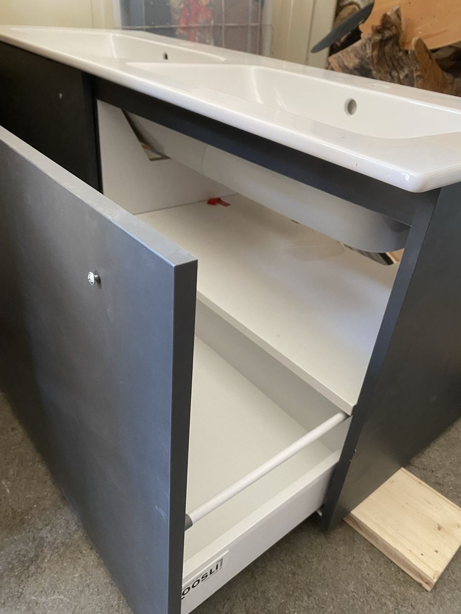 Mobili per bagno: Waschtisch Loosli mit Duravit Aufsatz – Usato da Oberarth venduto da leandro-e 1