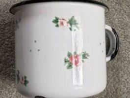 🌸EMAILLE BECHER MIT STREUBLÜMCHEN VINTAGE🌸
