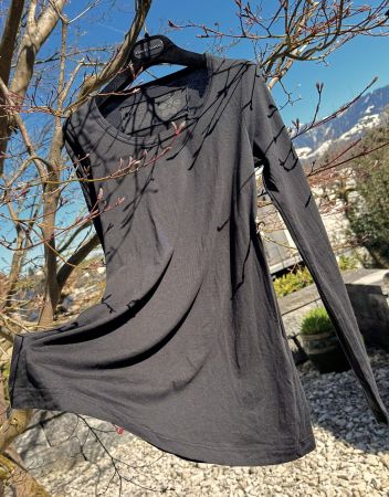 RUNDHOLZ Basic Shirt Longsleeve in schwarz zu Nile & Co.
