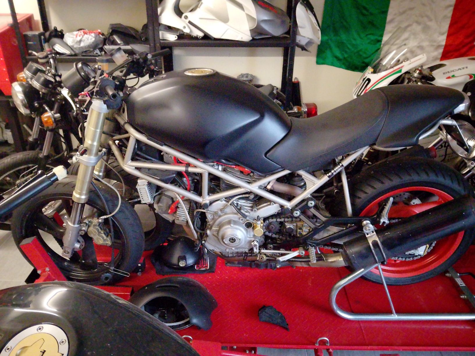 Ducati Route: Ducati Monster 900 – Défectueux à Däniken SO par officina82
