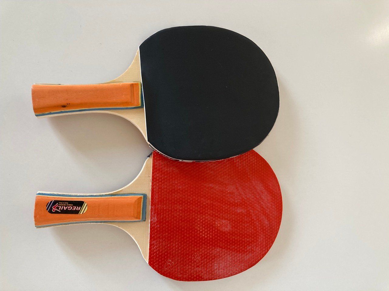 Racchette: Rquettes de tennis de table – Usato da La Tour-de-Peilz venduto da vve_nm8c 1