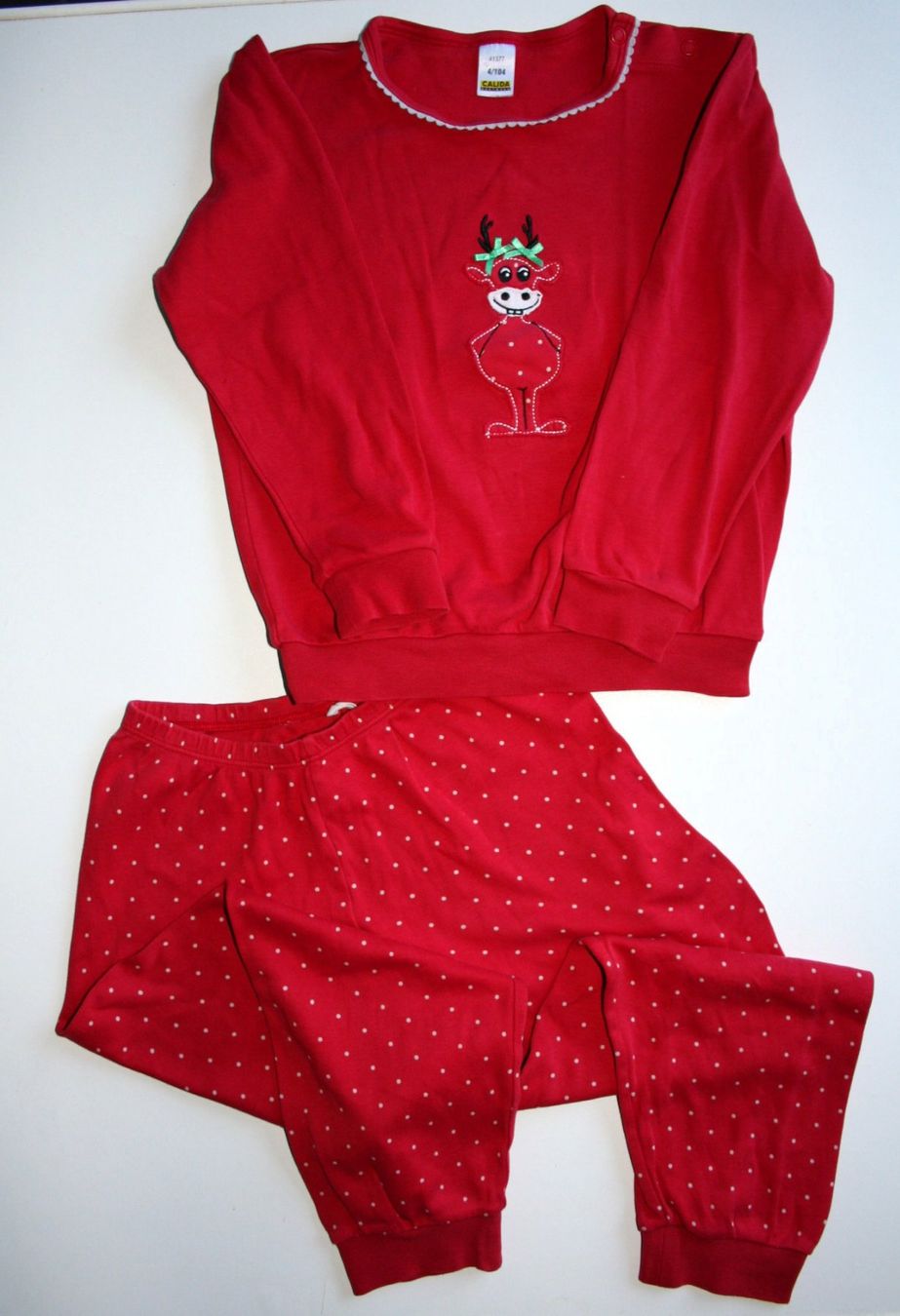 Calida Pyjamas: Calida Kinder-Pyjama Gr. 104 – D'occasion à Deitingen par Johnny_Malibu