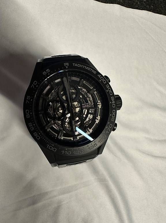 Orologi: Montre Tag Heuer Ceramic – Usato da Ecuvillens venduto da VsterVince