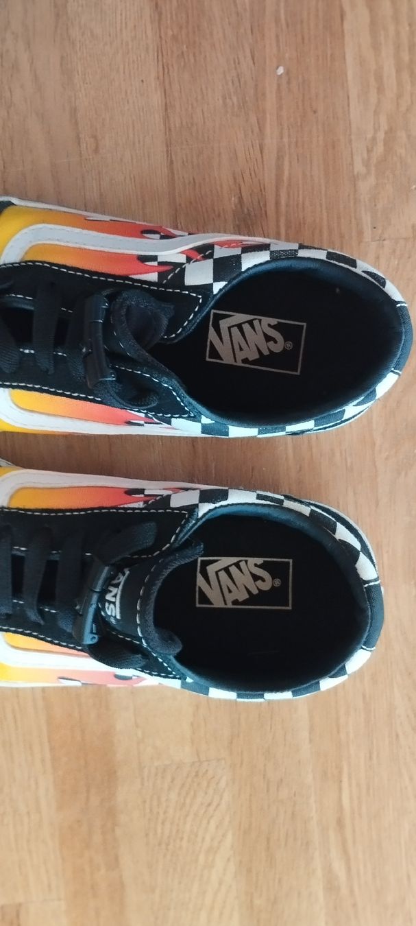 Vans Chaussures garçon: Vans Kinder Schuhe 34 – D'occasion à Mörel par MJoaoCosta 5