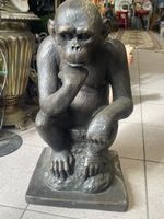 Bronzefigur Denker Affe