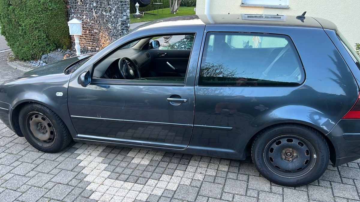 VW Autos: Vw Golf Vr5 GTI Teile oder komplett – D'occasion à Schaffhausen par Colink18 1