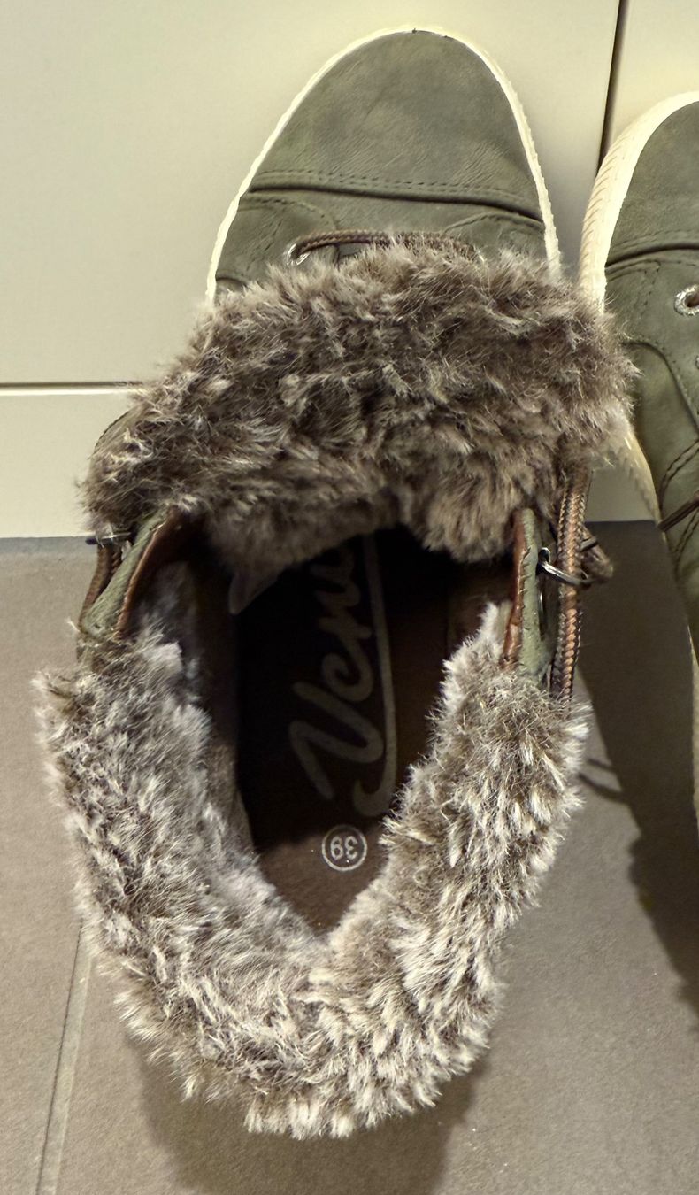 Scarpe da donna: Winter Schuhe von Venice - Grösse 39 – Nuovo (secondo la descrizione) da Altdorf UR venduto da Mini037 4