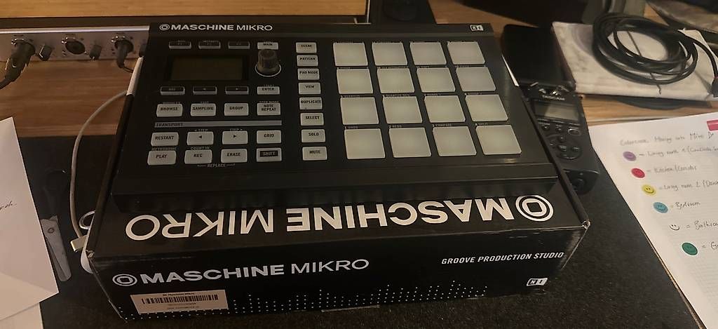 Instruments de musique: Native Instruments Maschine Mikro – D'occasion à Basel par carolinavictoria 1