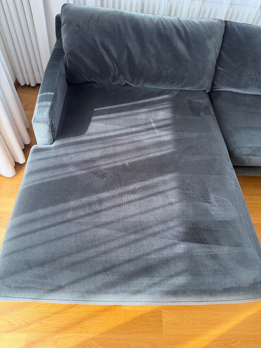 Sofacompany Divani: Blaues Sofa mit Samtbezug von der Sofacompany – Usato da Berikon venduto da espryte 2