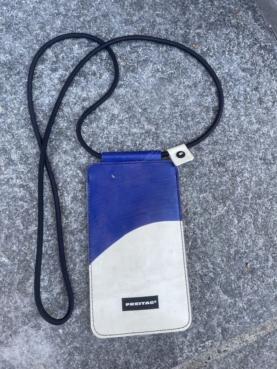 Freitag Borse: Freitag F338 Fox Iphone Hülle – Usato da Windisch venduto da rascale