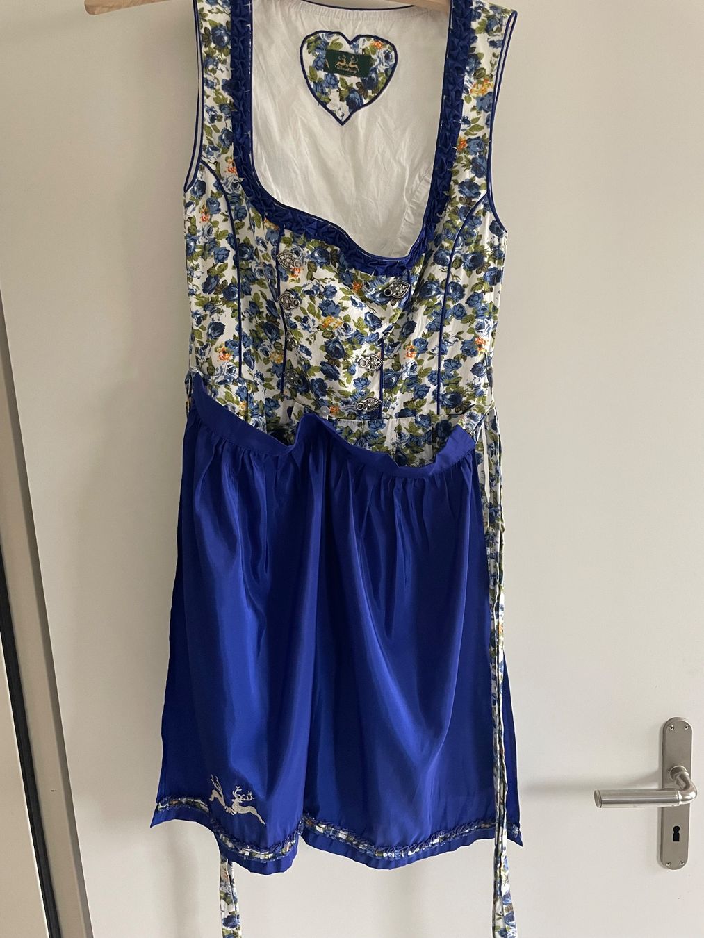 Vestiti: Dirndl – Usato da Zürich venduto da Leonie2013-1989 6